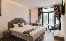 Khách sạn Hera Hotel